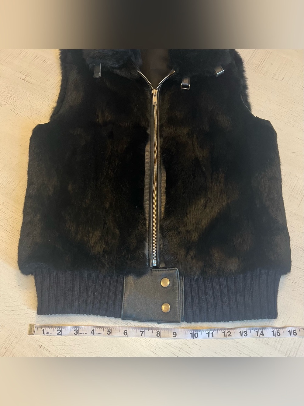 Rizal France Black Fur Vest - Picture 8 of 9